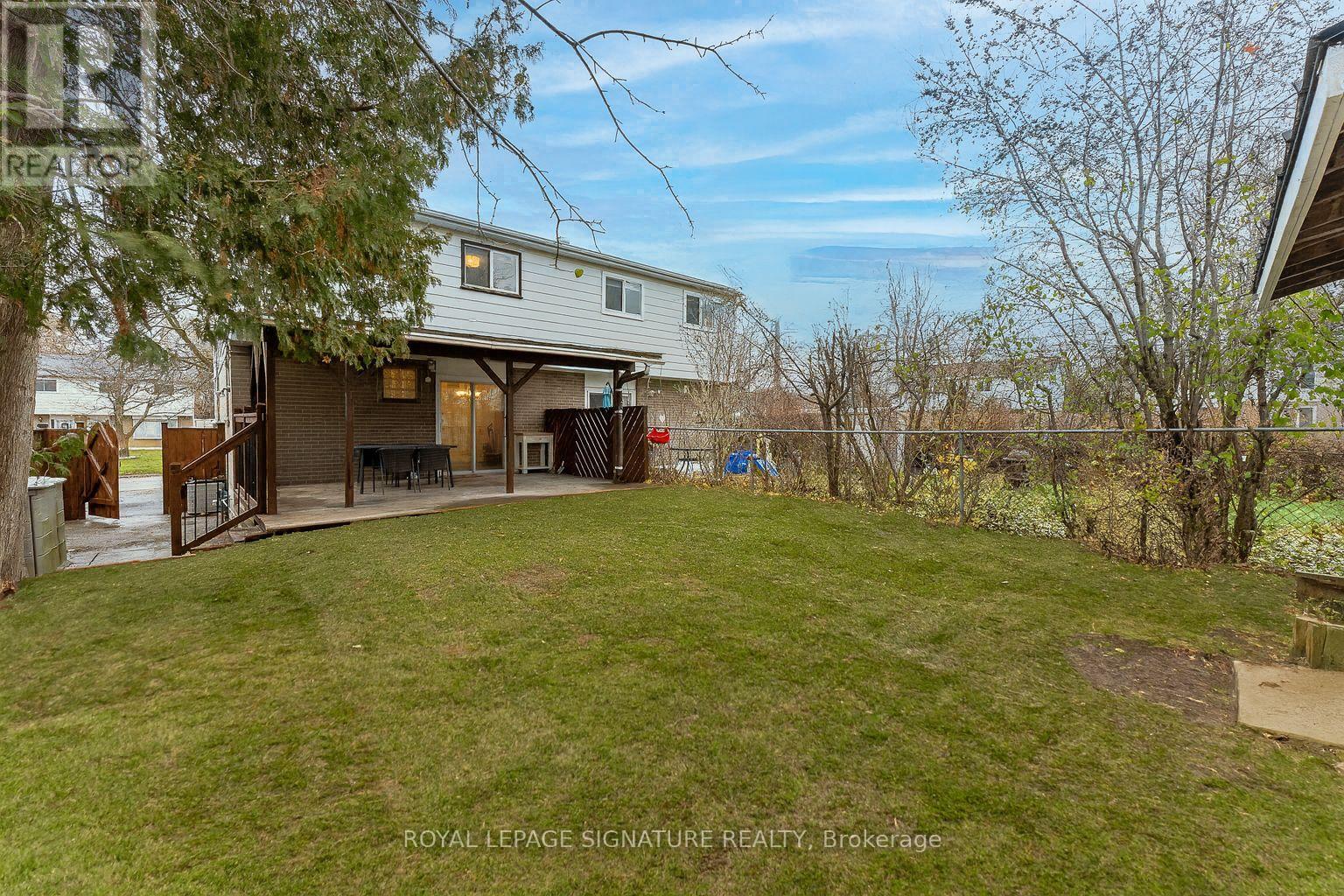 690 Elgin Street, Newmarket, Ontario  L3Y 3B4 - Photo 12 - N12571362