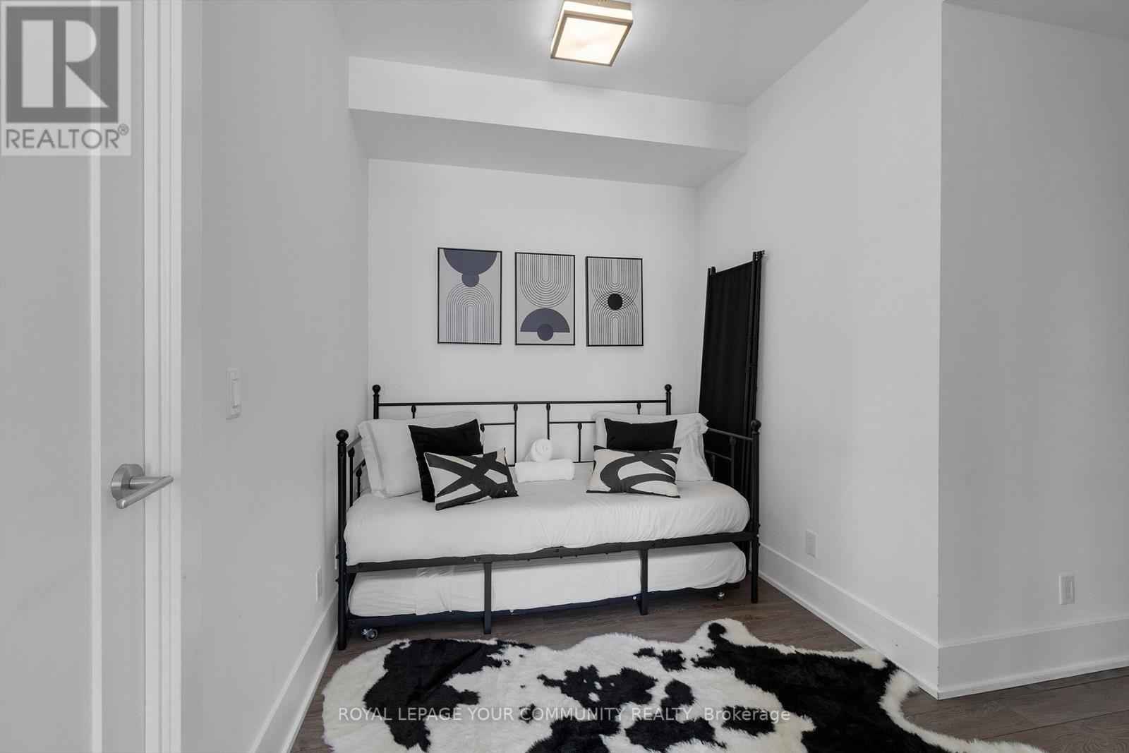 2912 - 300 Front Street, Toronto, Ontario  M5V 0E9 - Photo 16 - C12574904