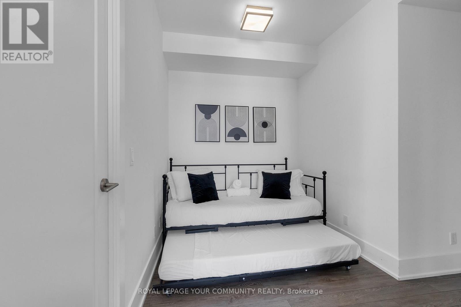 2912 - 300 Front Street, Toronto, Ontario  M5V 0E9 - Photo 24 - C12574904