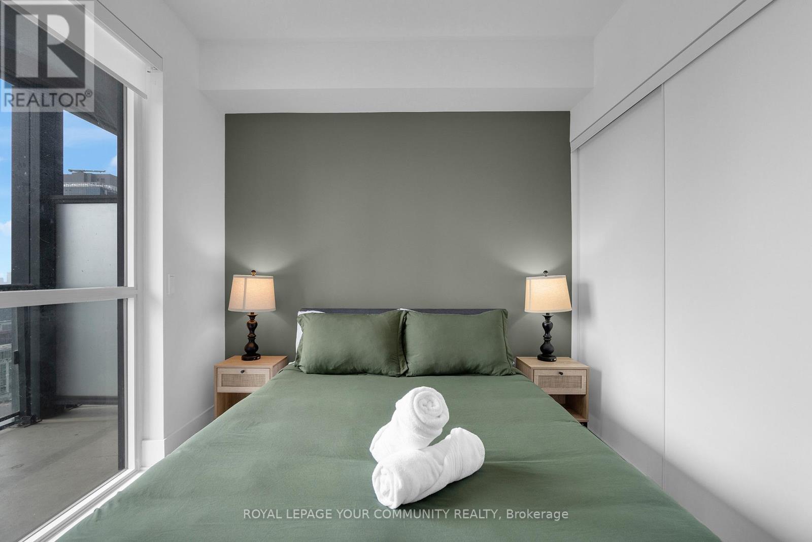 2912 - 300 Front Street, Toronto, Ontario  M5V 0E9 - Photo 12 - C12574904
