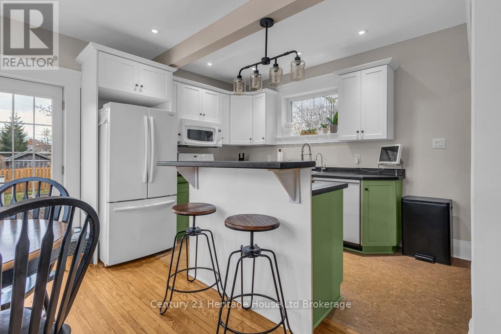 168 Wellington Street N, Woodstock (Woodstock - North), Ontario  N4S 6R6 - Photo 8 - X12575944