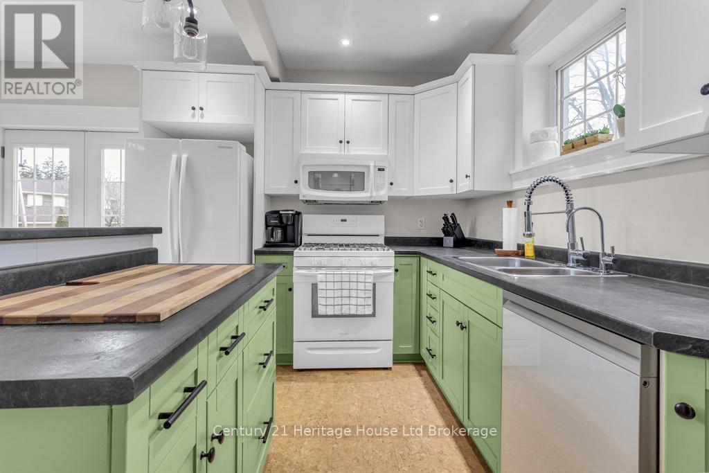 168 Wellington Street N, Woodstock (Woodstock - North), Ontario  N4S 6R6 - Photo 9 - X12575944