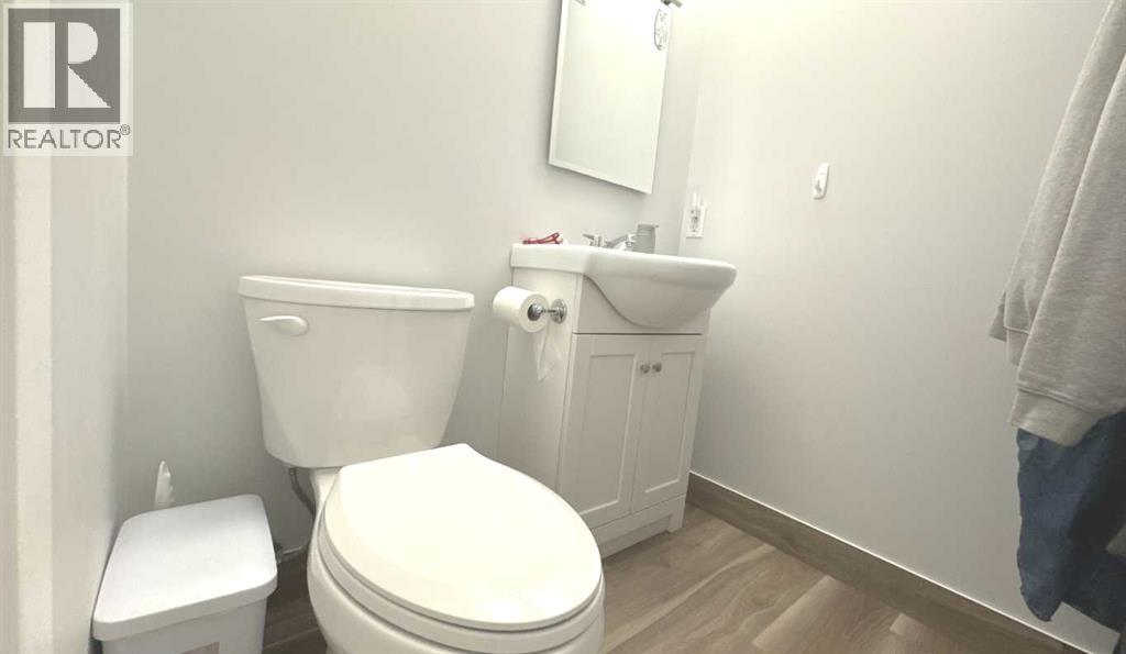 8, 304 Ross Avenue, Cochrane, Alberta  T4C 2J5 - Photo 45 - A2245960