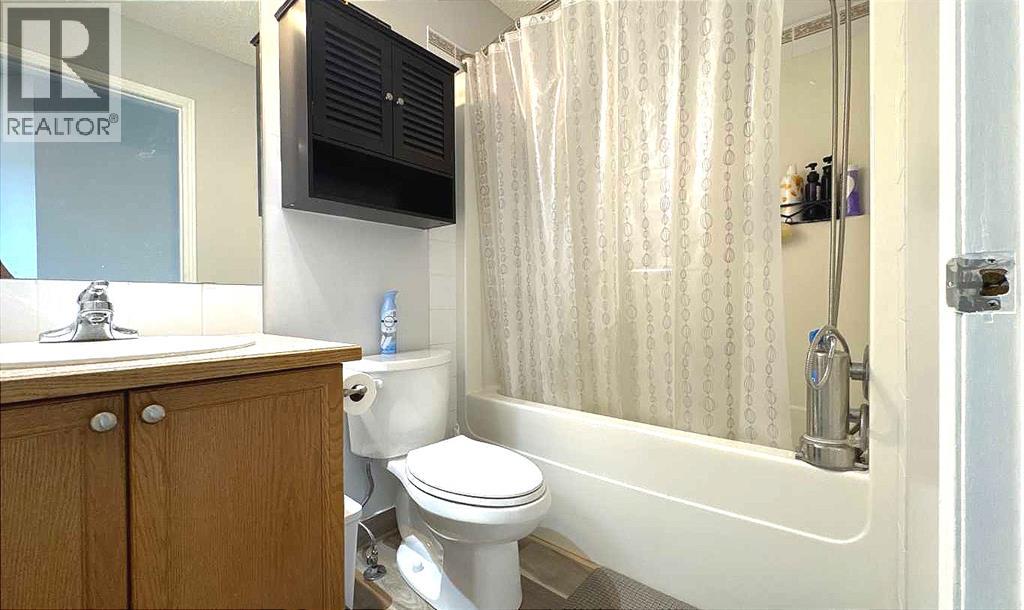 8, 304 Ross Avenue, Cochrane, Alberta  T4C 2J5 - Photo 15 - A2245960