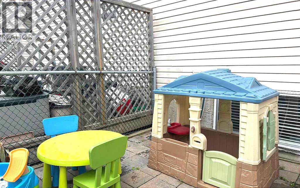 8, 304 Ross Avenue, Cochrane, Alberta  T4C 2J5 - Photo 11 - A2245960