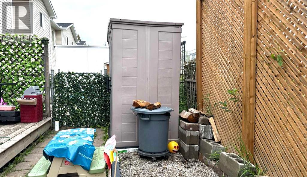 8, 304 Ross Avenue, Cochrane, Alberta  T4C 2J5 - Photo 8 - A2245960