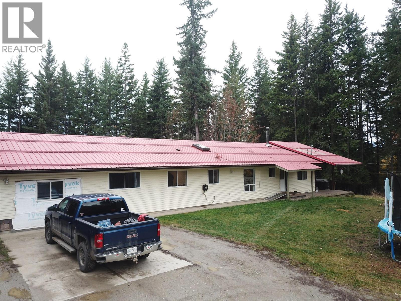 2550 Cody Road, Magna Bay, British Columbia