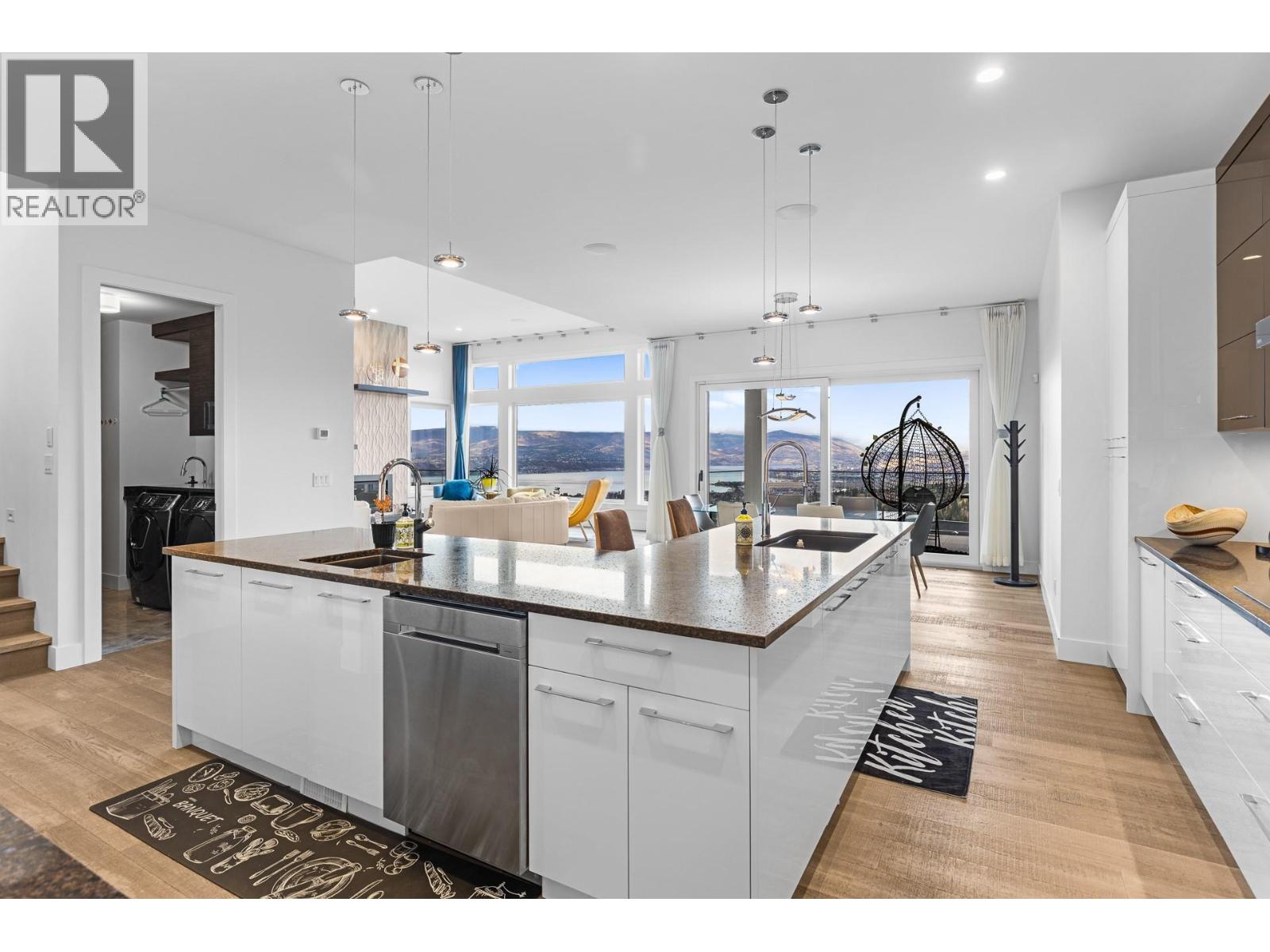 1068 Clarance Avenue, Kelowna, British Columbia  V1W 5M6 - Photo 14 - 10369877