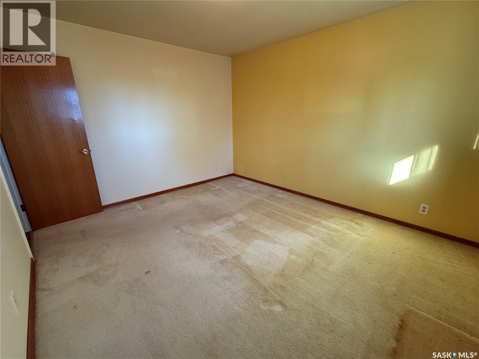 127 Ash Drive, Weyburn, Saskatchewan  S4H 0S3 - Photo 14 - SK024635