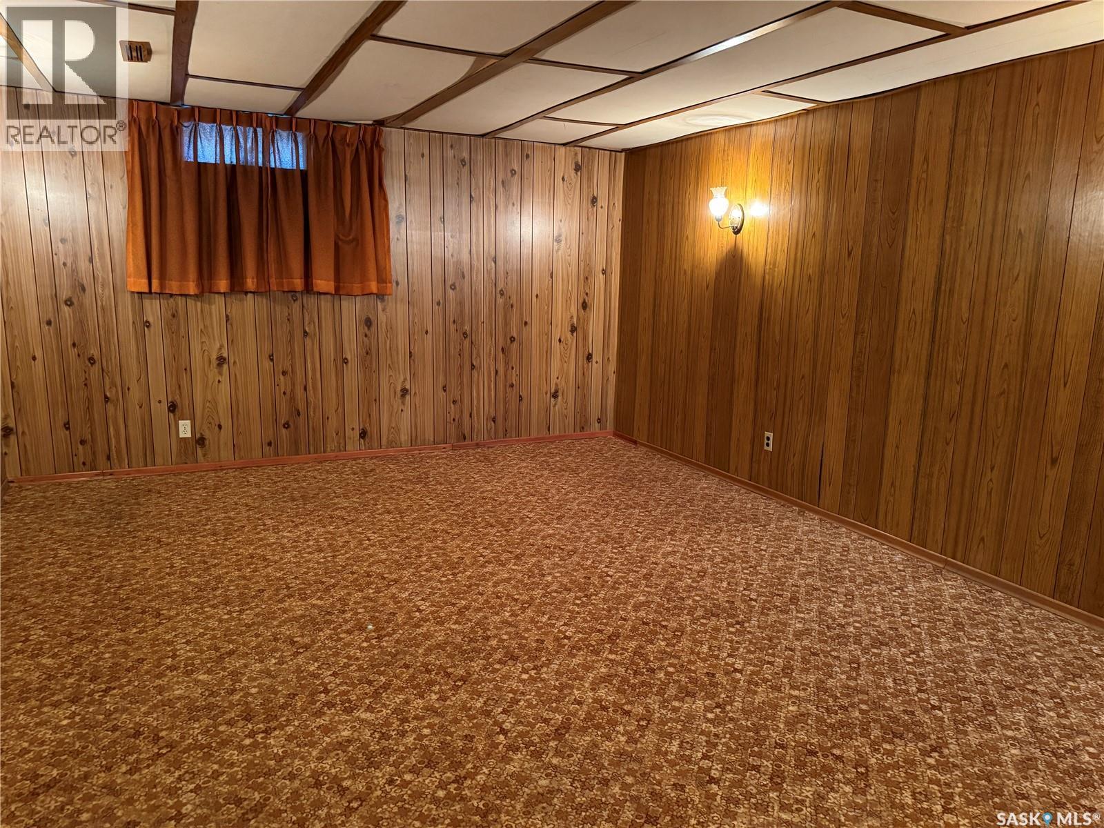 127 Ash Drive, Weyburn, Saskatchewan  S4H 0S3 - Photo 18 - SK024635