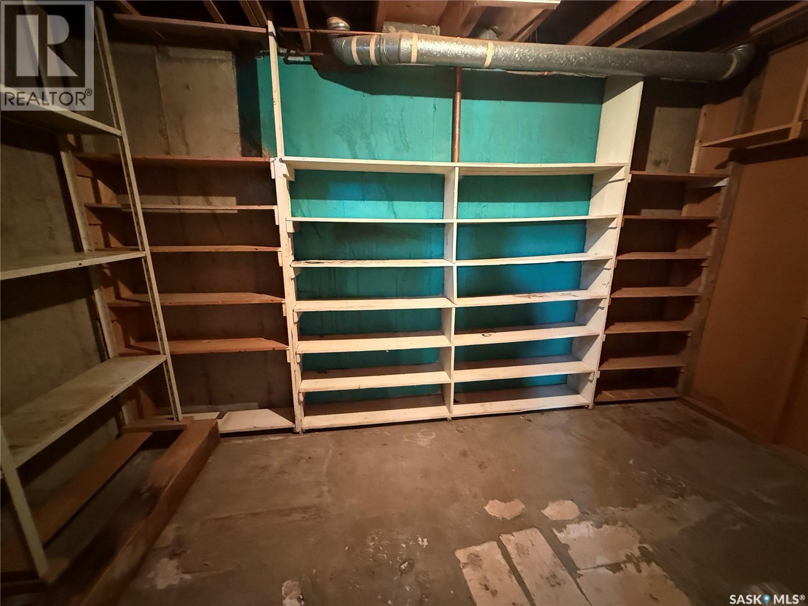 127 Ash Drive, Weyburn, Saskatchewan  S4H 0S3 - Photo 24 - SK024635