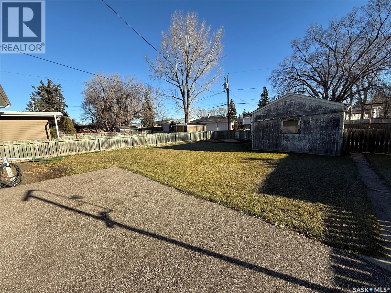 127 Ash Drive, Weyburn, Saskatchewan  S4H 0S3 - Photo 29 - SK024635