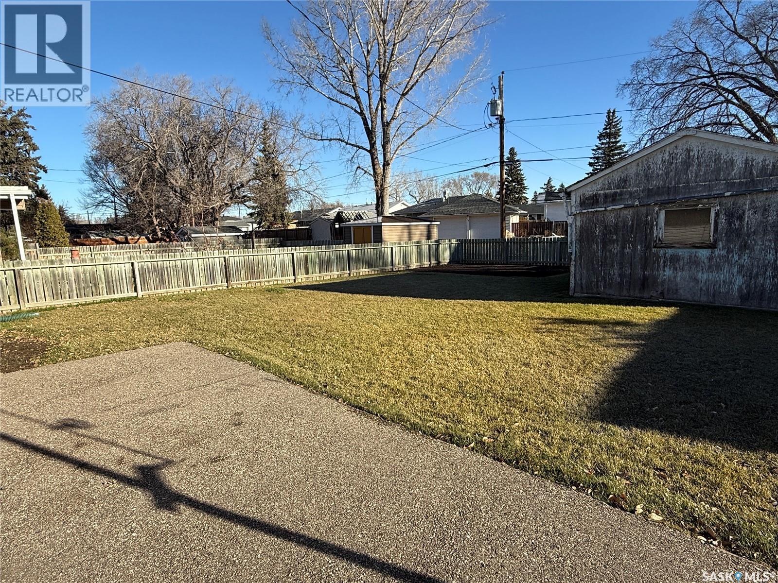 127 Ash Drive, Weyburn, Saskatchewan  S4H 0S3 - Photo 30 - SK024635