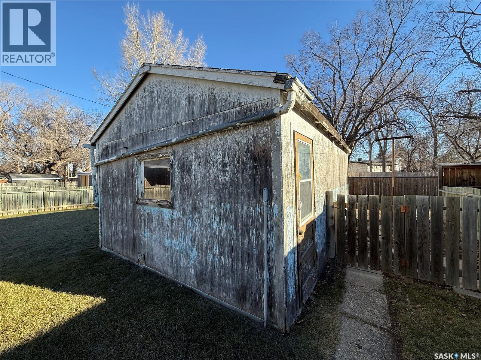 127 Ash Drive, Weyburn, Saskatchewan  S4H 0S3 - Photo 33 - SK024635