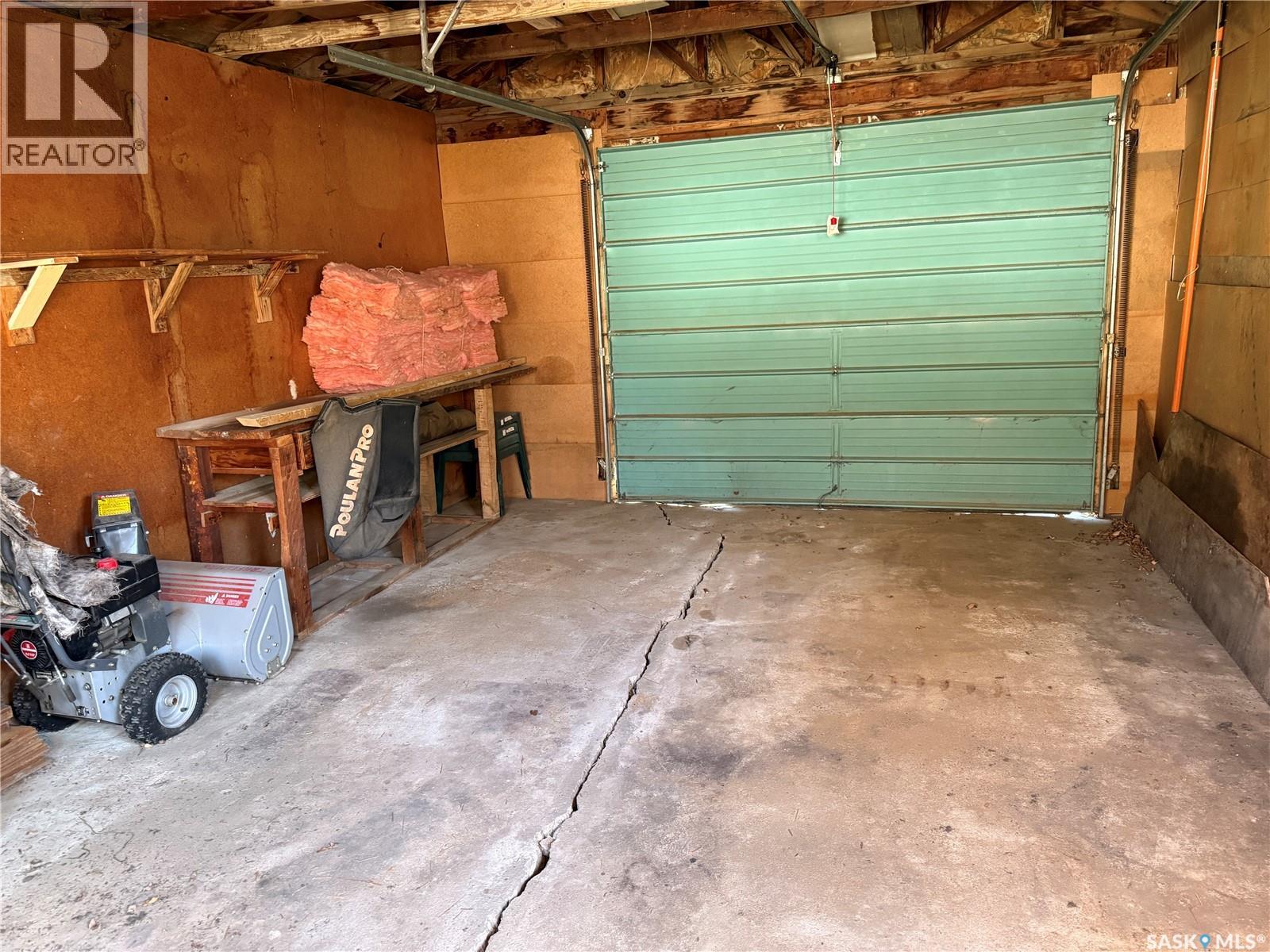 127 Ash Drive, Weyburn, Saskatchewan  S4H 0S3 - Photo 34 - SK024635