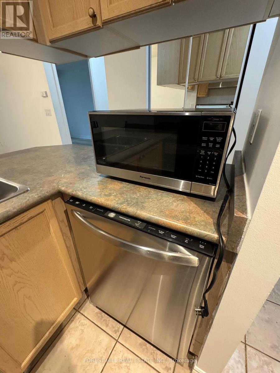 203 - 909 Bay Street, Toronto, Ontario  M5S 3G2 - Photo 13 - C12575948