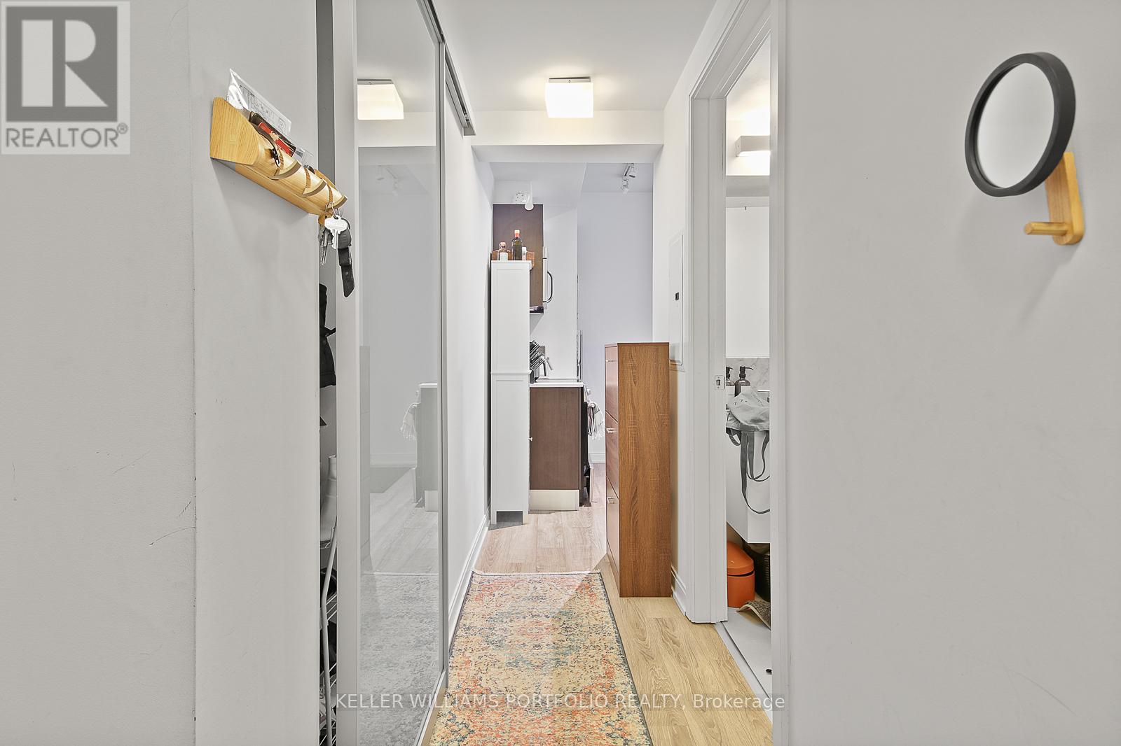 1409 - 42 Charles Street E, Toronto, Ontario  M4Y 0B7 - Photo 3 - C12575956