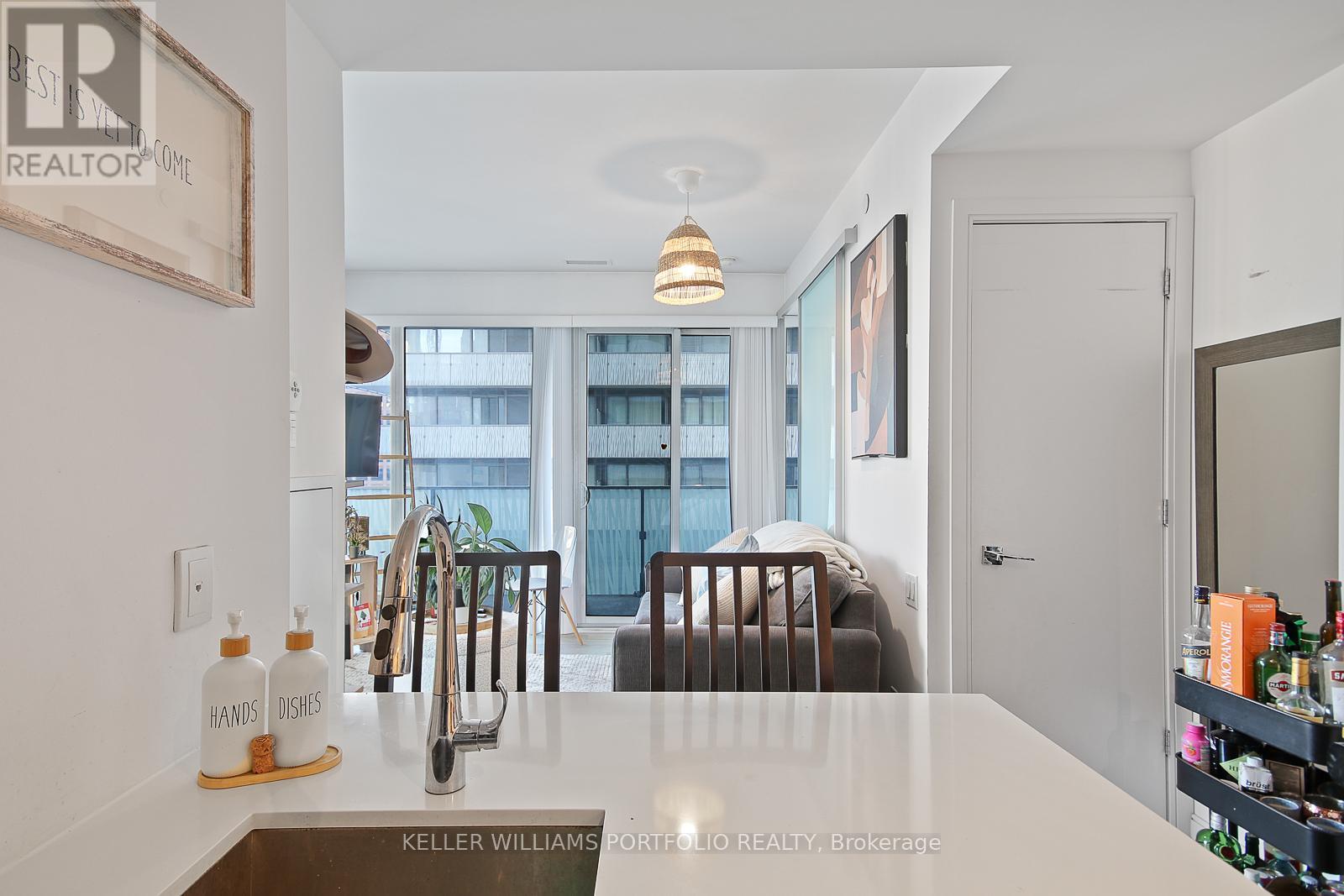 1409 - 42 Charles Street E, Toronto, Ontario  M4Y 0B7 - Photo 8 - C12575956