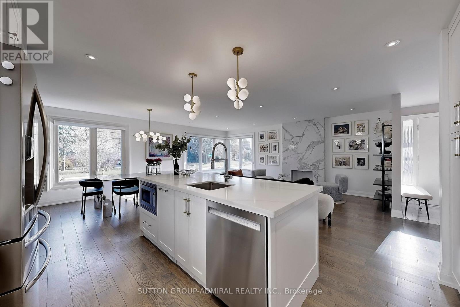 66 Brucewood Crescent, Toronto, Ontario  M6A 2G8 - Photo 12 - C12575966