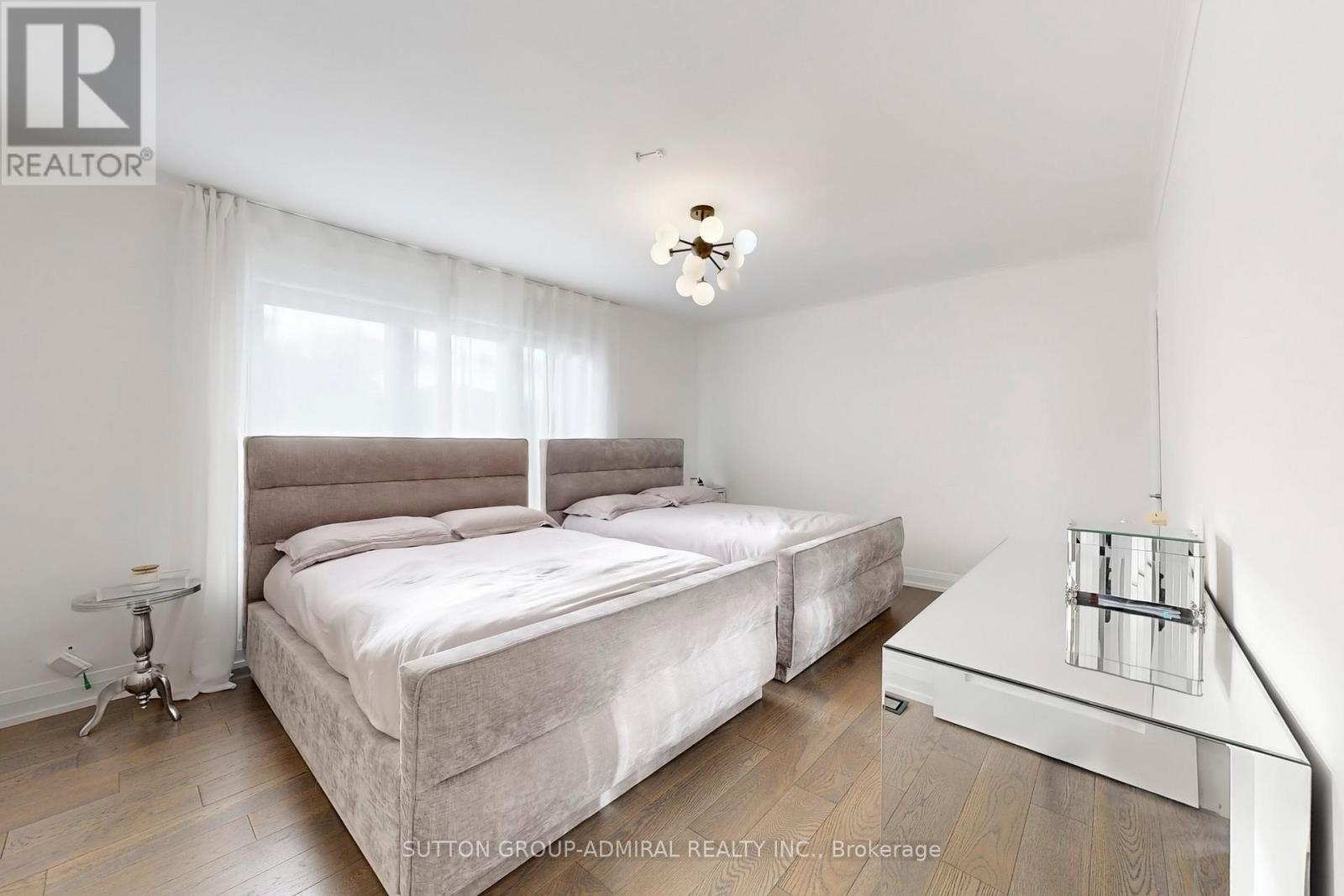 66 Brucewood Crescent, Toronto, Ontario  M6A 2G8 - Photo 19 - C12575966