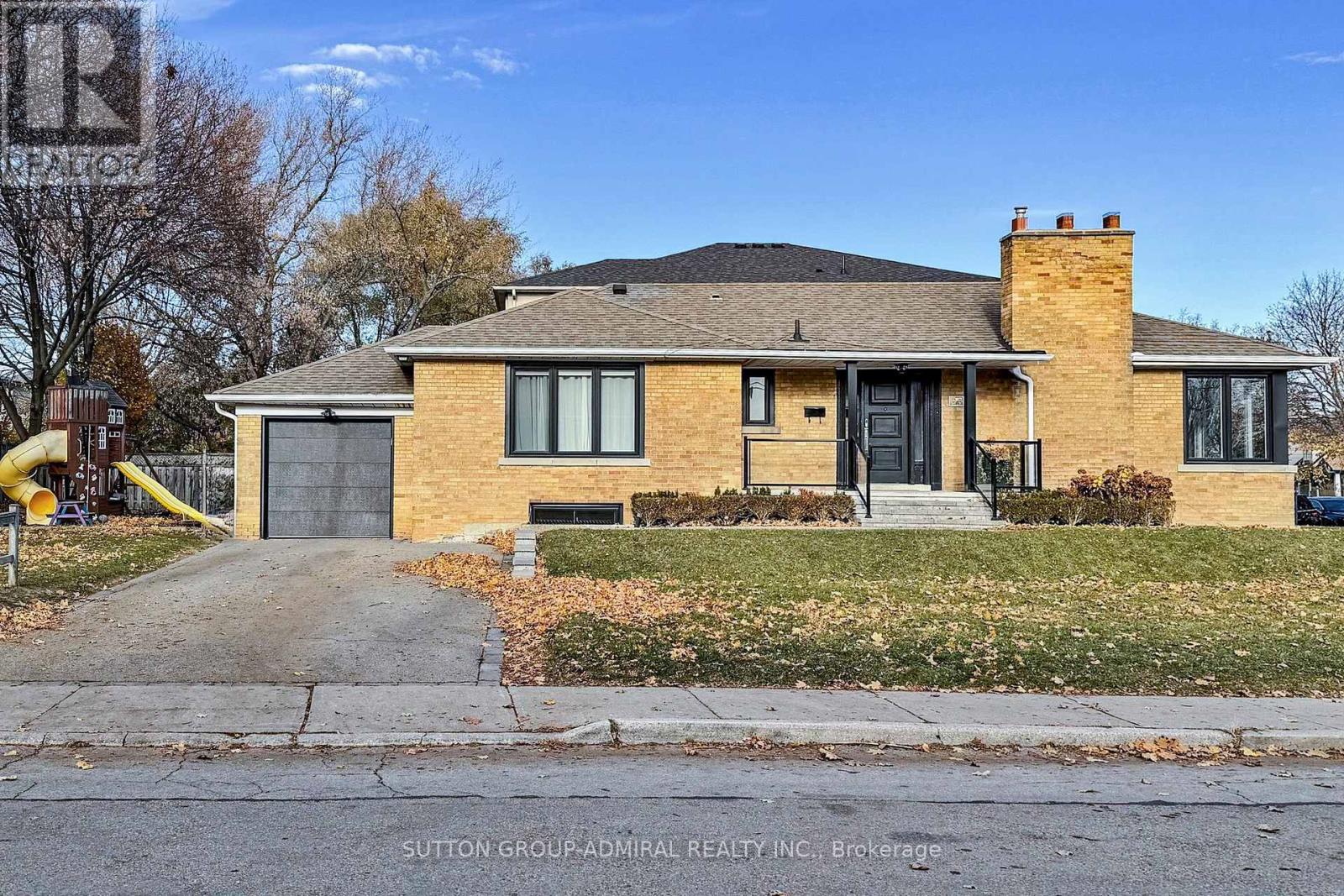 66 Brucewood Crescent, Toronto, Ontario  M6A 2G8 - Photo 2 - C12575966