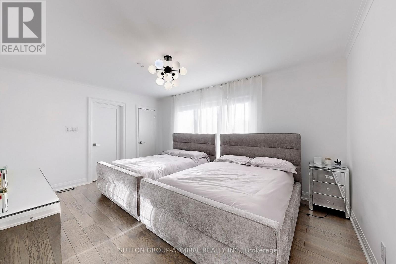 66 Brucewood Crescent, Toronto, Ontario  M6A 2G8 - Photo 20 - C12575966