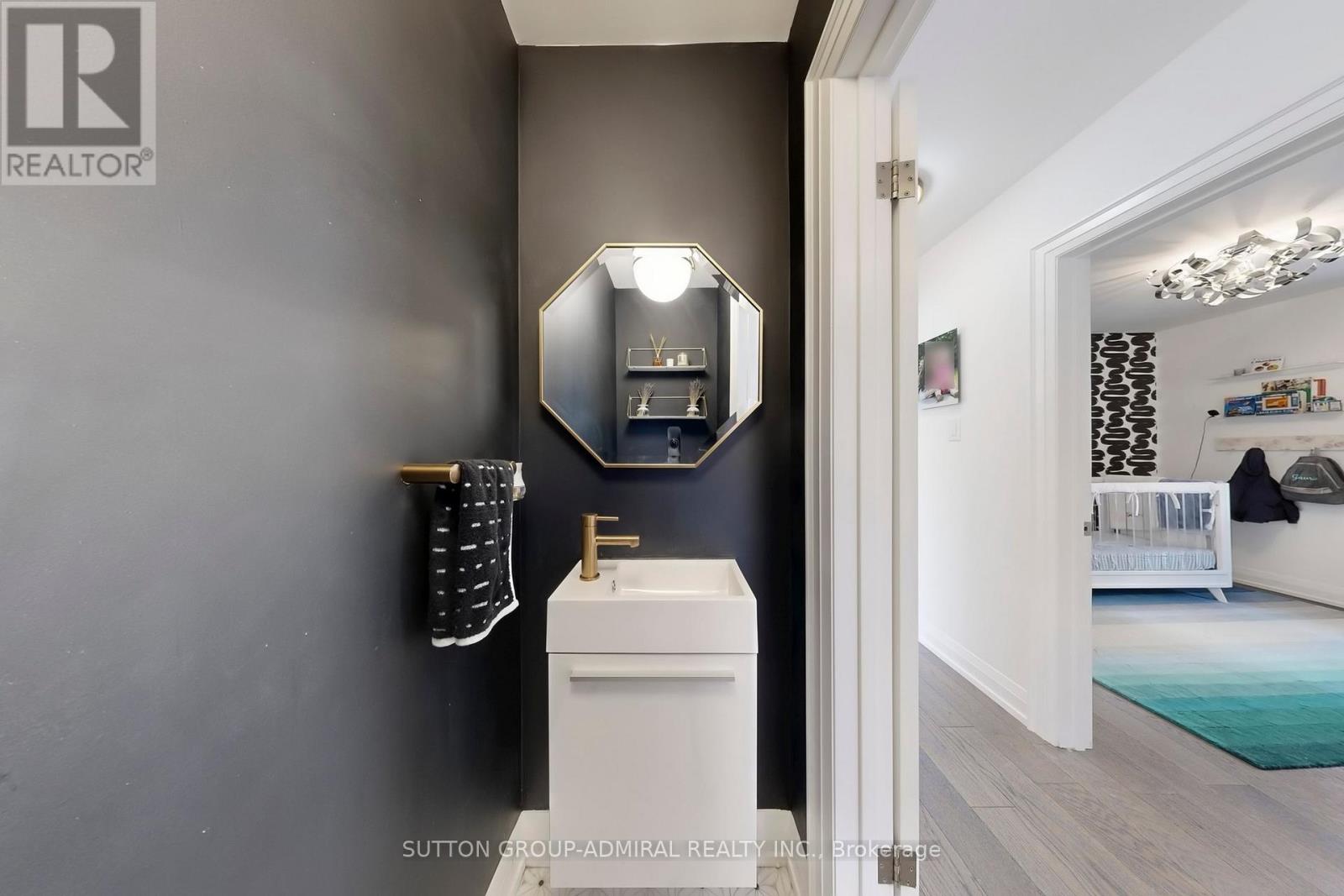 66 Brucewood Crescent, Toronto, Ontario  M6A 2G8 - Photo 26 - C12575966