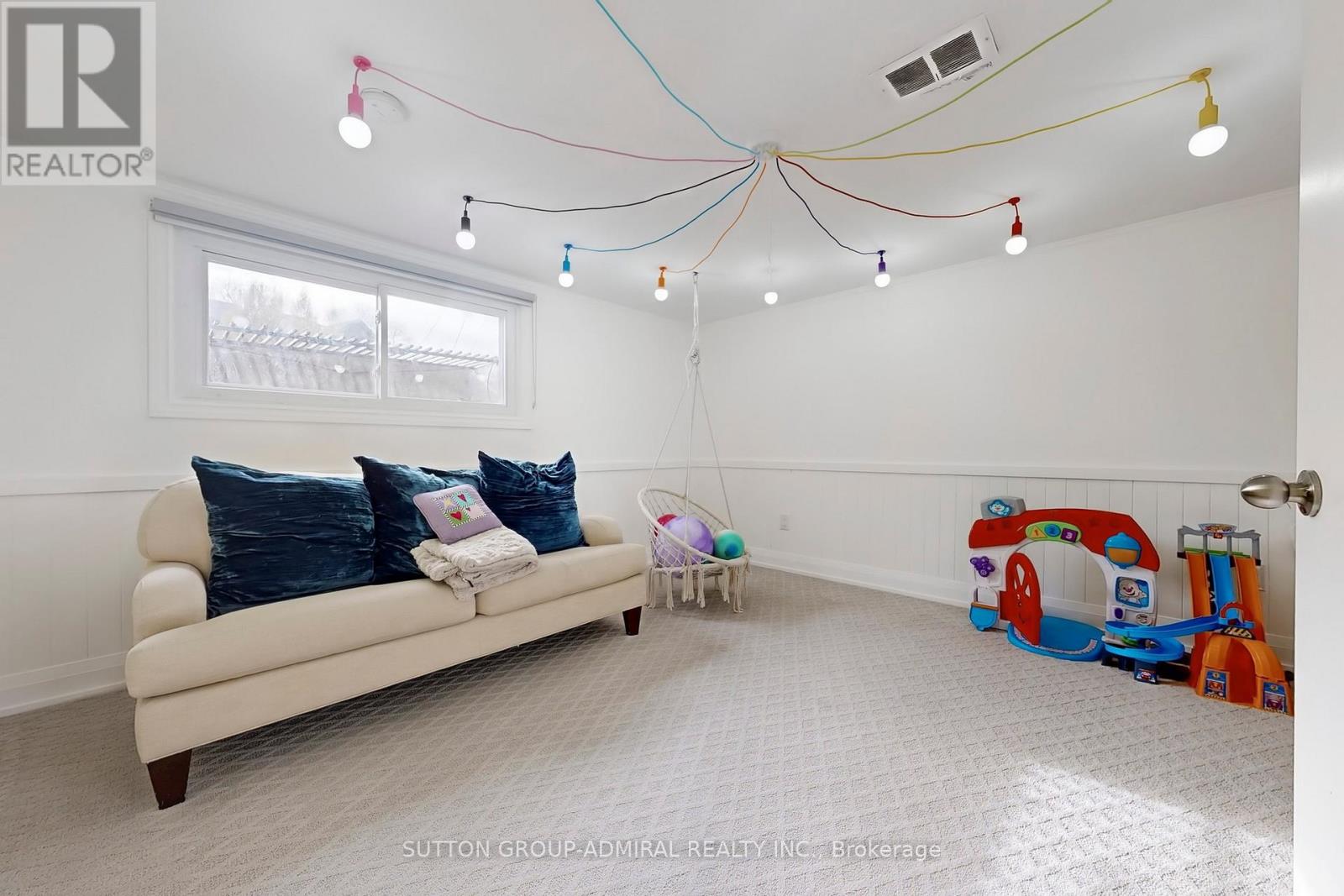 66 Brucewood Crescent, Toronto, Ontario  M6A 2G8 - Photo 29 - C12575966