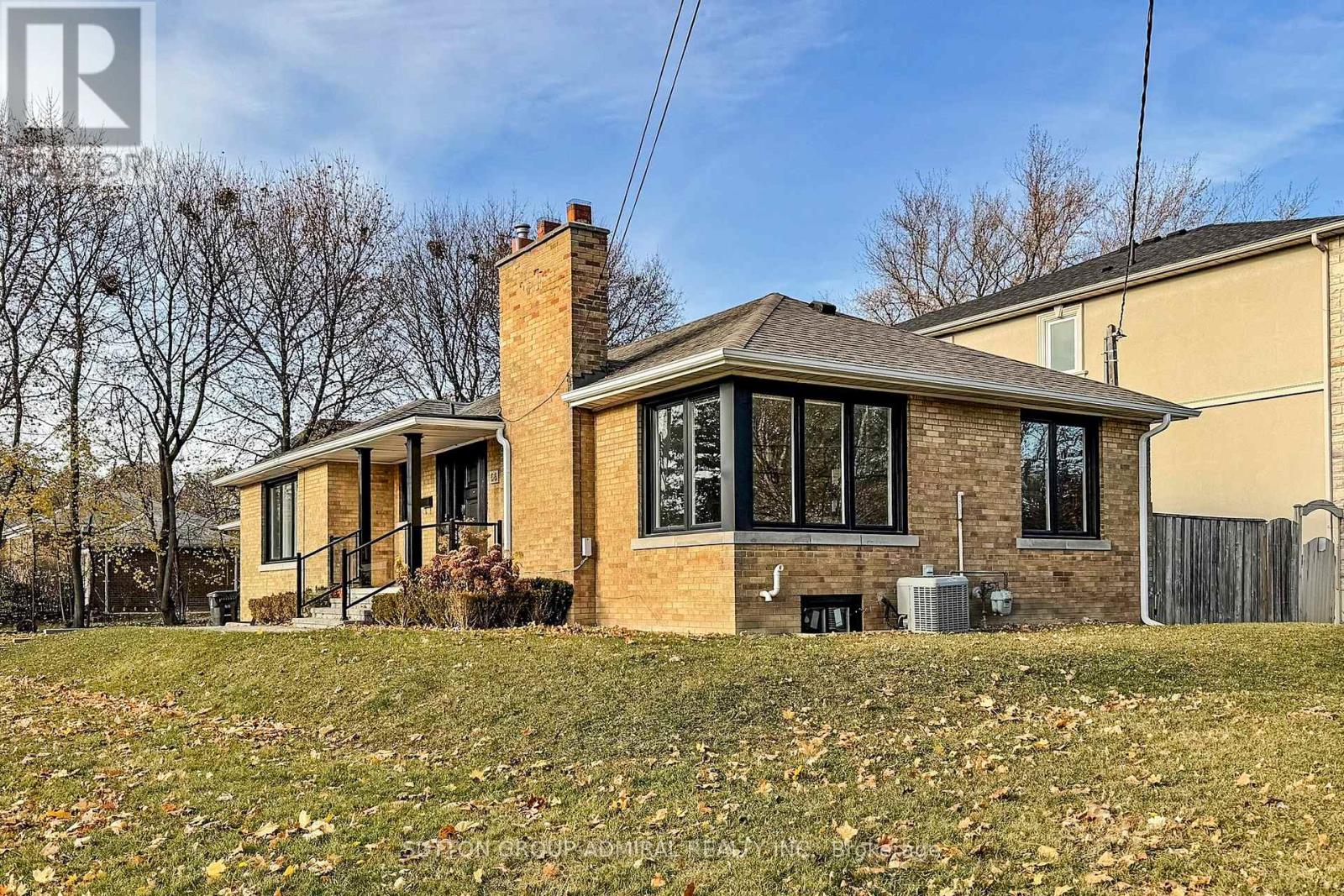 66 Brucewood Crescent, Toronto, Ontario  M6A 2G8 - Photo 42 - C12575966