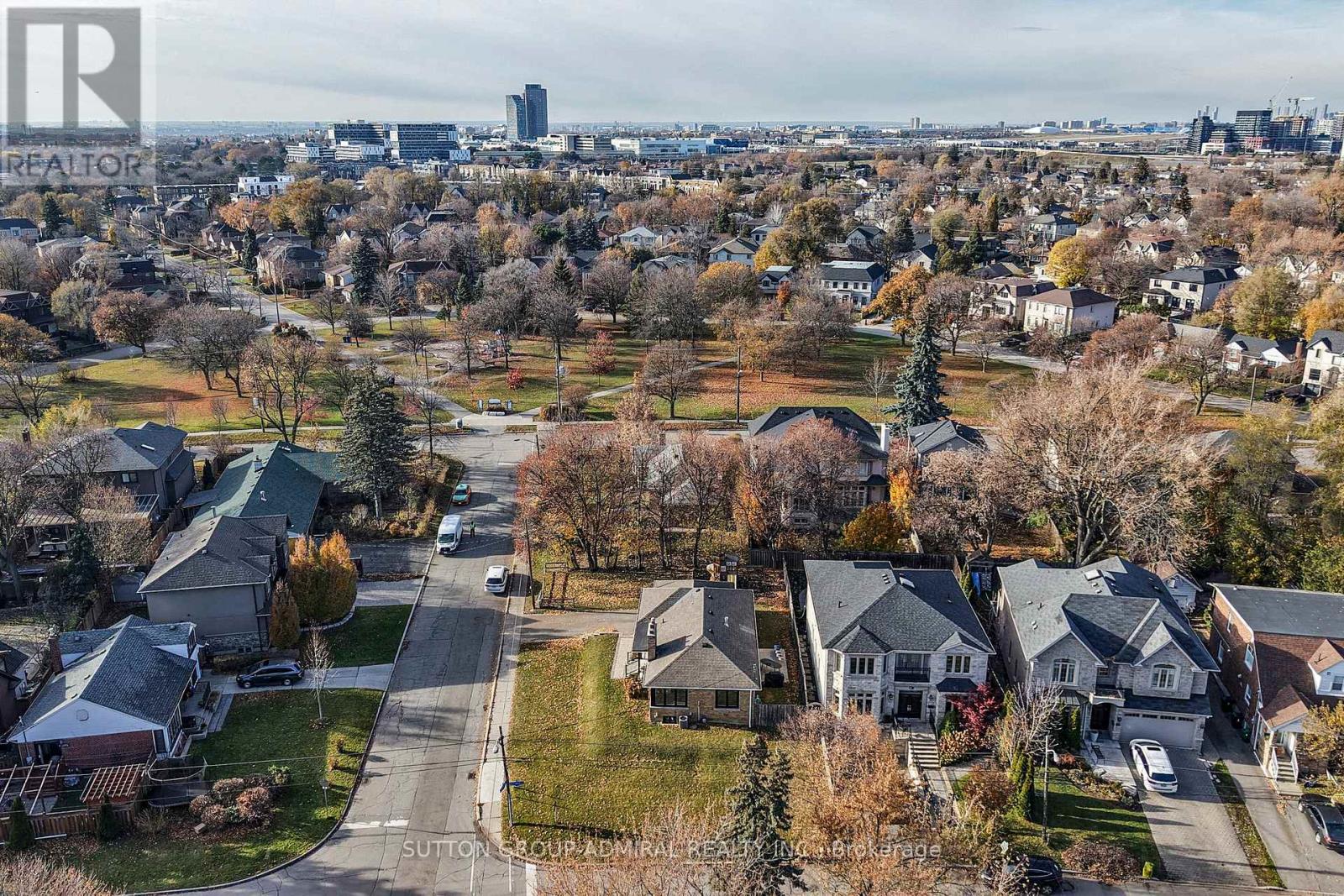 66 Brucewood Crescent, Toronto, Ontario  M6A 2G8 - Photo 47 - C12575966