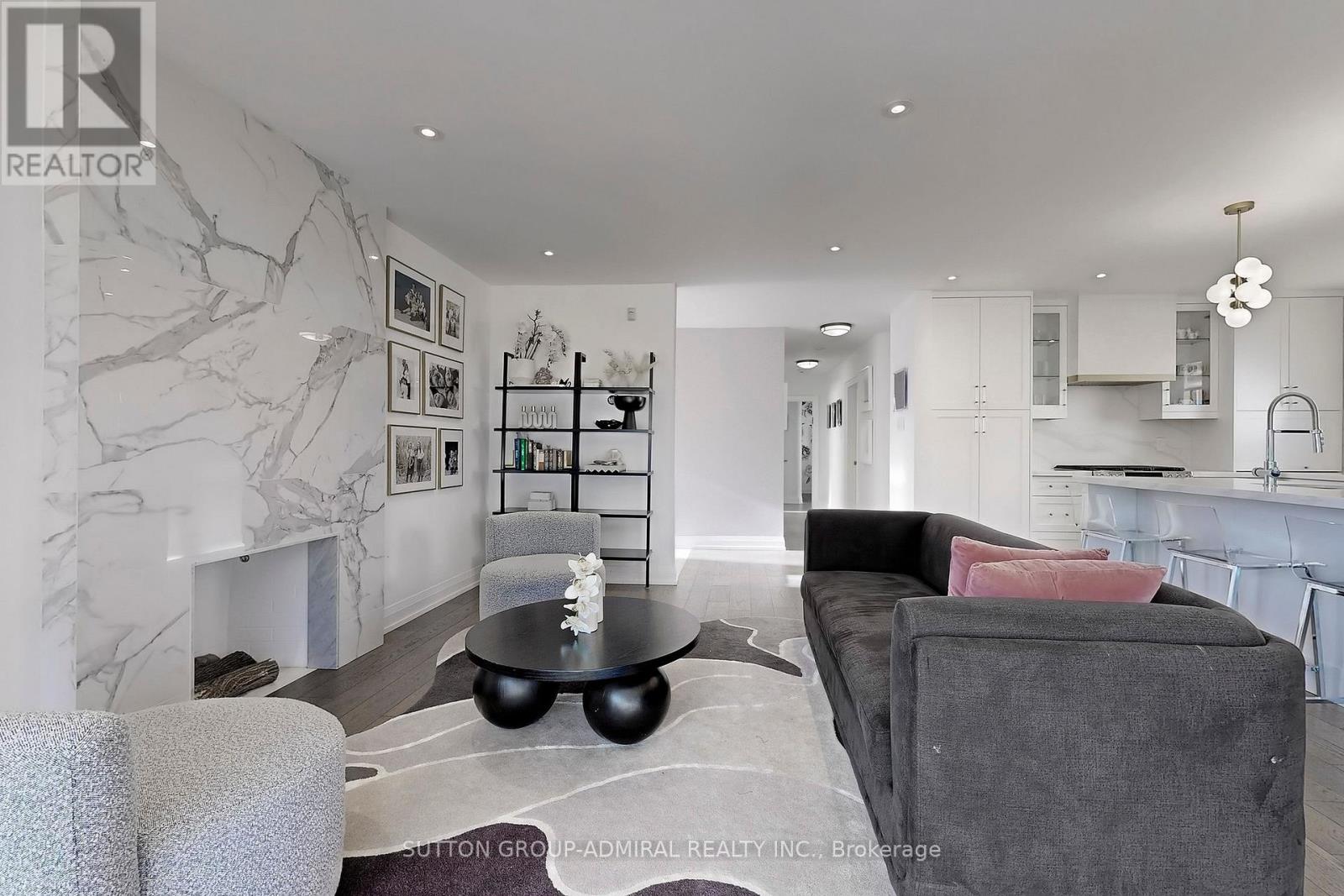 66 Brucewood Crescent, Toronto, Ontario  M6A 2G8 - Photo 7 - C12575966