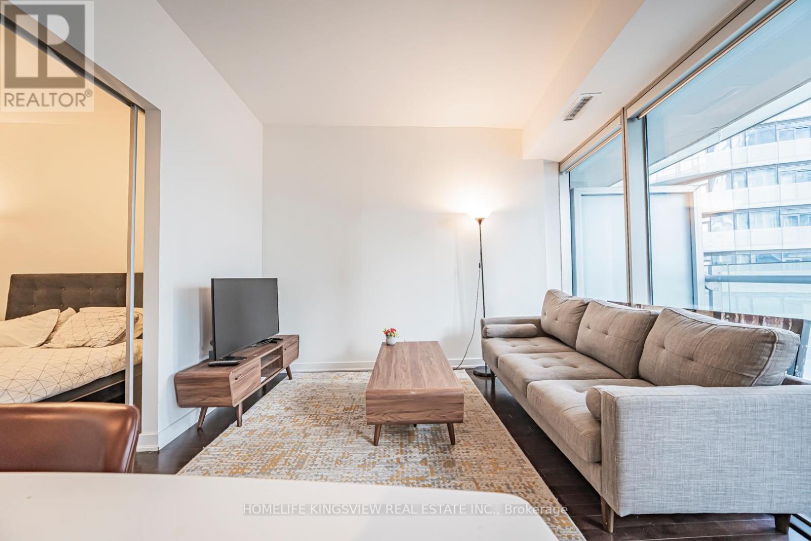 1001 - 12 York Street, Toronto, Ontario  M5J 0A9 - Photo 15 - C12575982