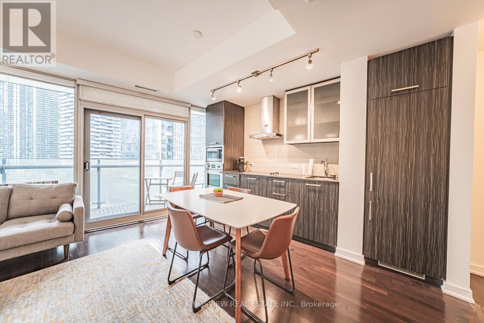 1001 - 12 York Street, Toronto, Ontario  M5J 0A9 - Photo 21 - C12575982