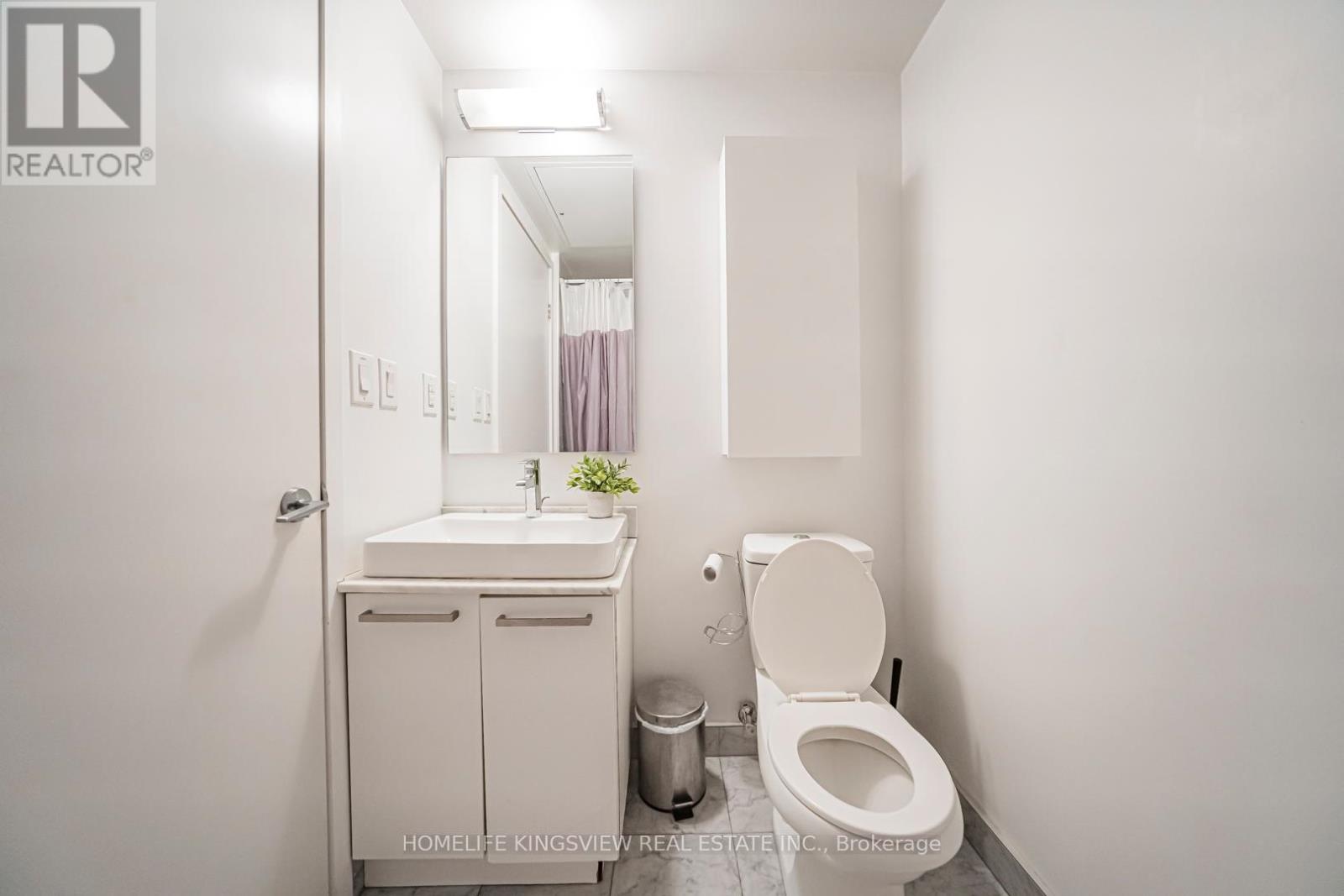 1001 - 12 York Street, Toronto, Ontario  M5J 0A9 - Photo 31 - C12575982