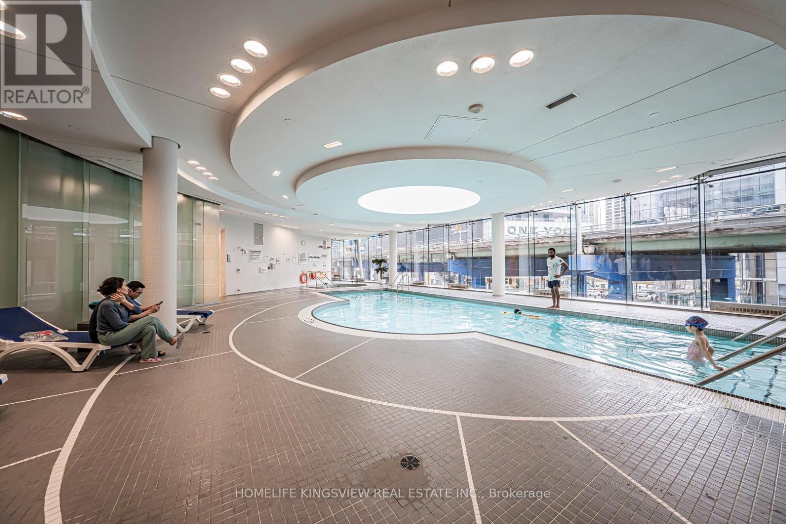 1001 - 12 York Street, Toronto, Ontario  M5J 0A9 - Photo 36 - C12575982