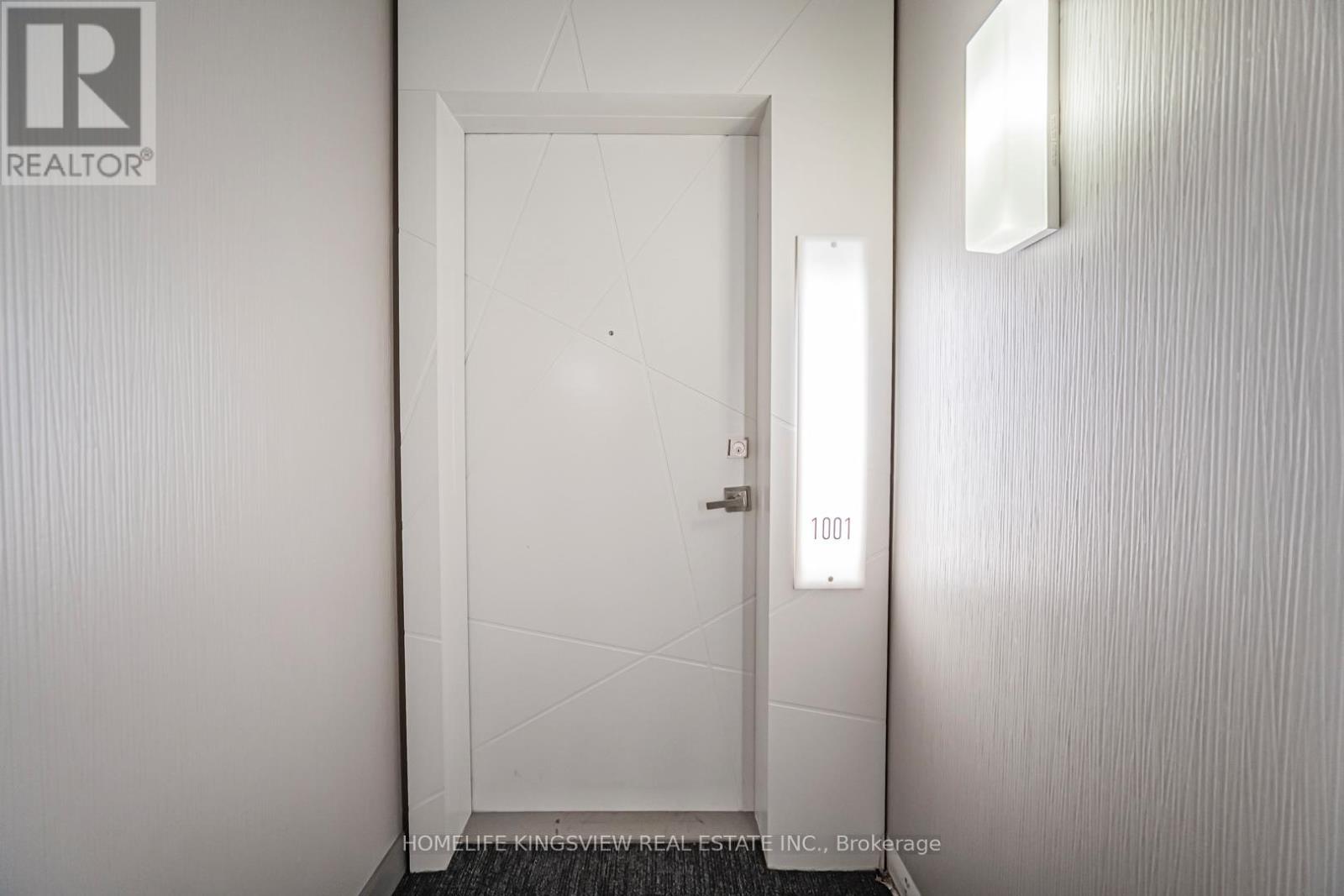 1001 - 12 York Street, Toronto, Ontario  M5J 0A9 - Photo 7 - C12575982