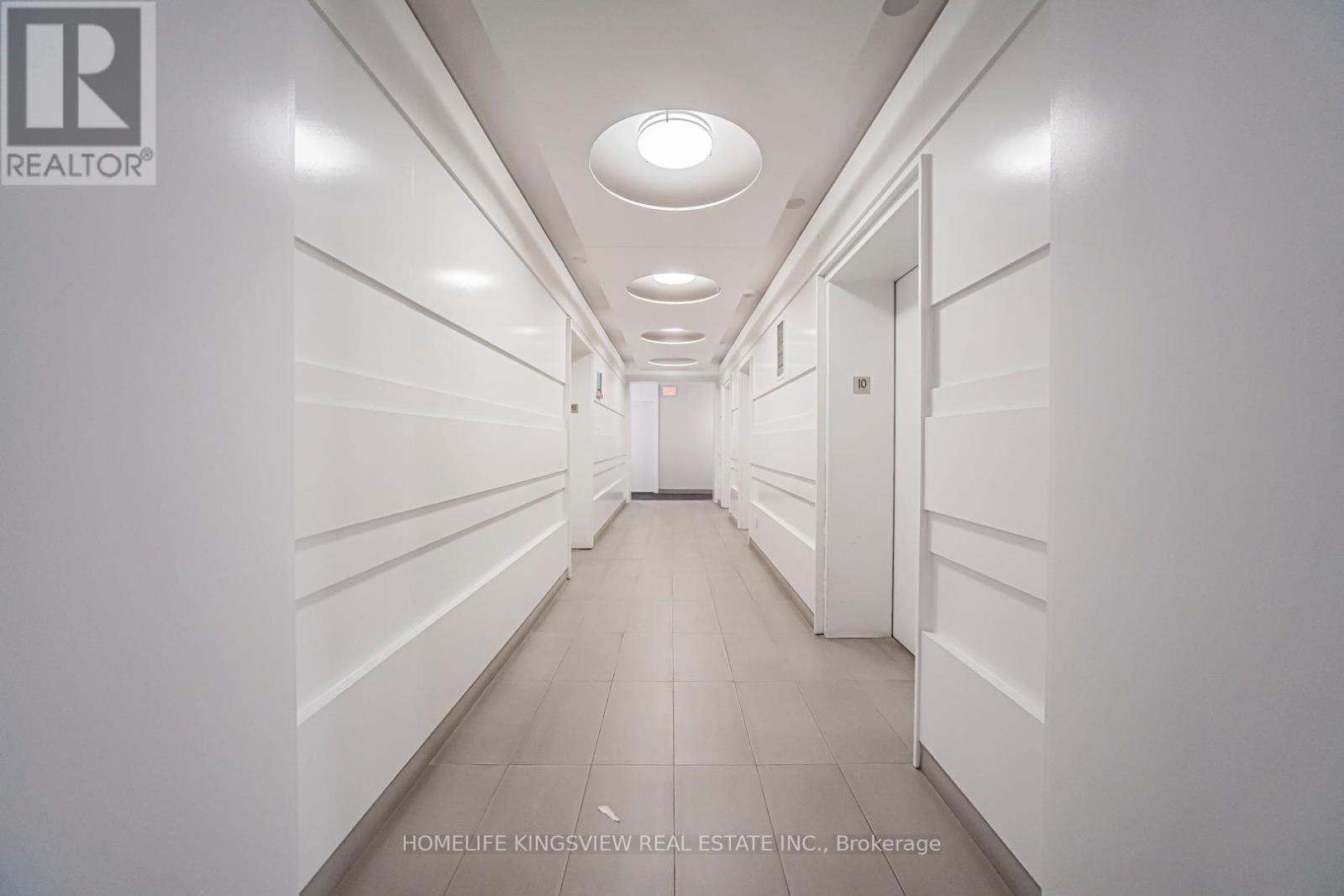 1001 - 12 York Street, Toronto, Ontario  M5J 0A9 - Photo 8 - C12575982