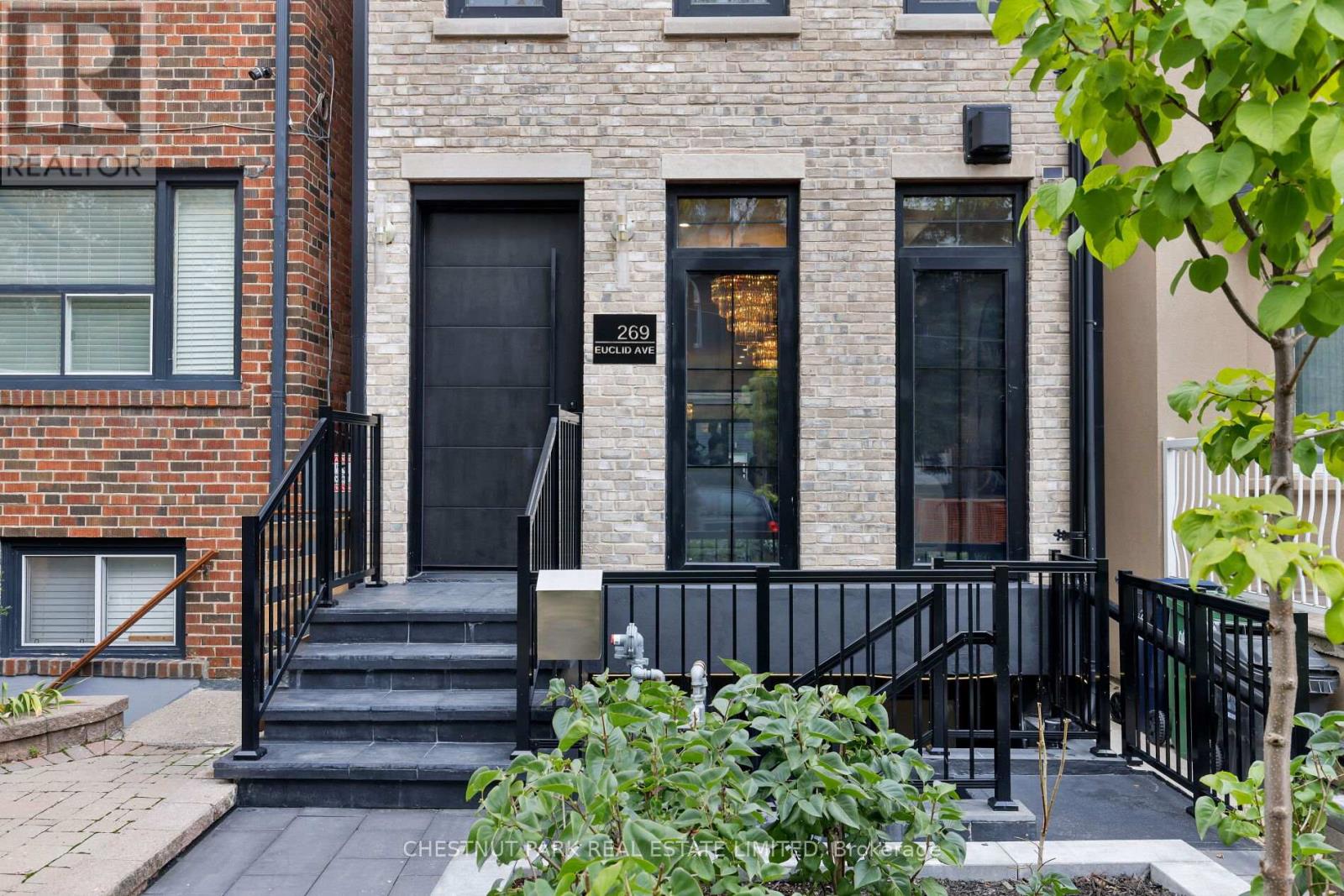 269 Euclid Avenue, Toronto, Ontario  M6J 2K1 - Photo 2 - C12575984