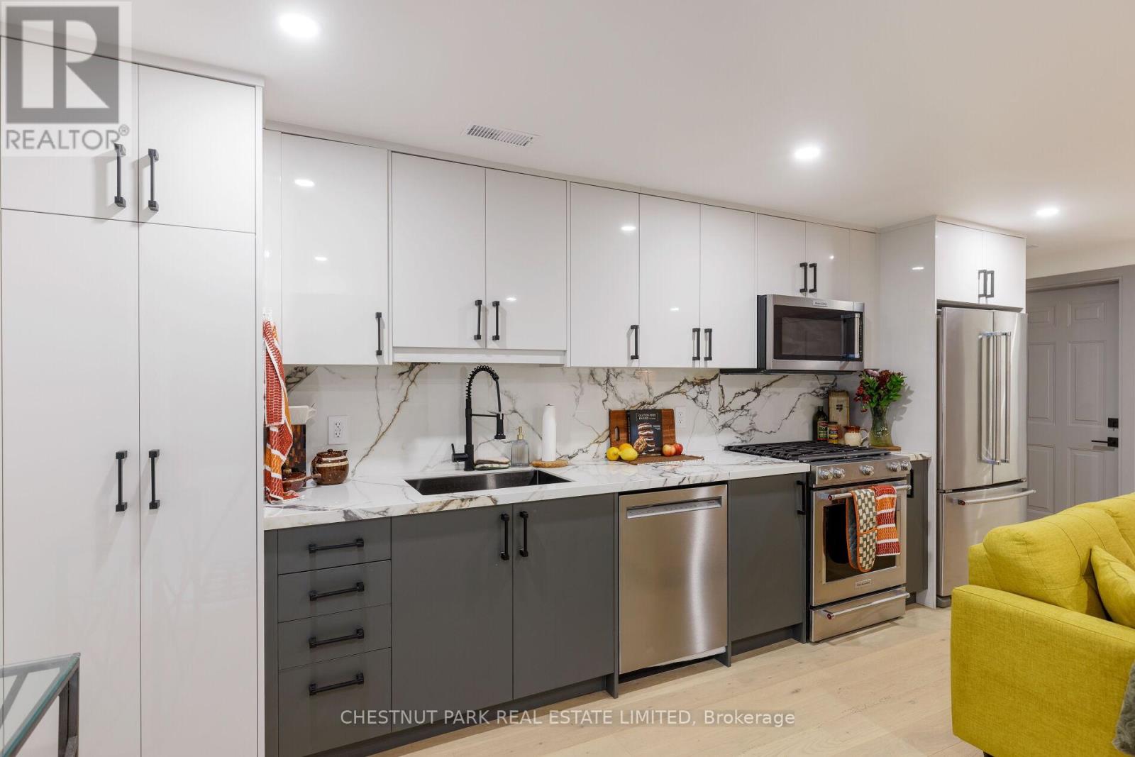 269 Euclid Avenue, Toronto, Ontario  M6J 2K1 - Photo 45 - C12575984