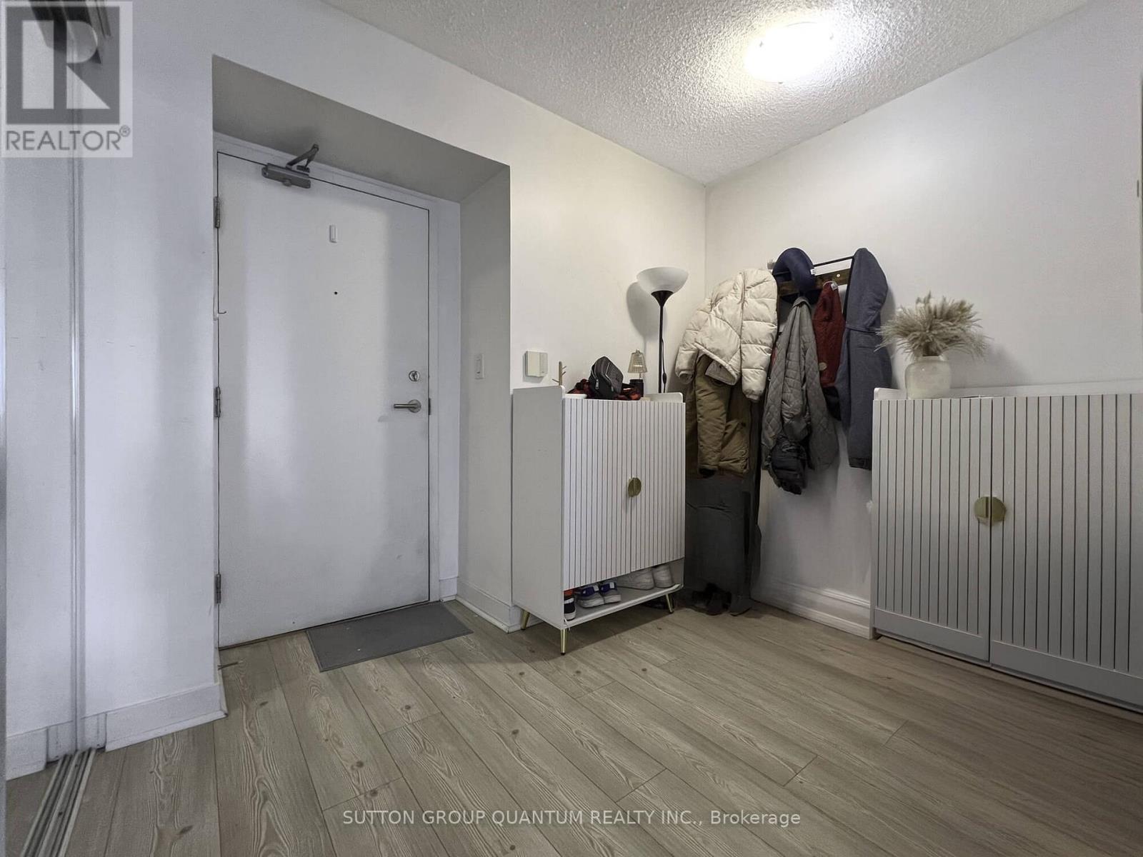 2611 - 25 Telegram Mews, Toronto, Ontario  M5V 3Z1 - Photo 6 - C12575996