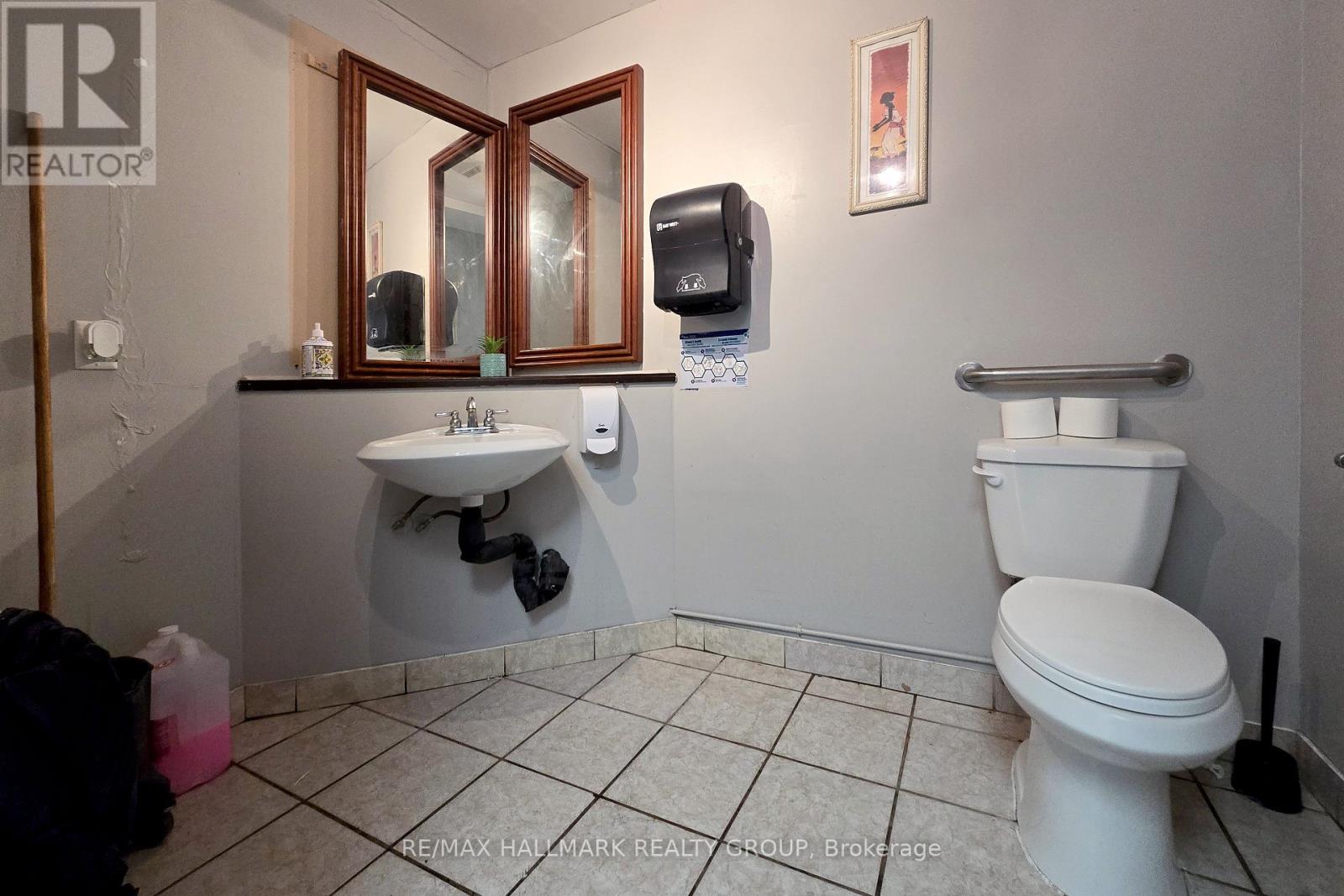 101-103 - 2019 Bank Street, Ottawa, Ontario  K1V 0N1 - Photo 23 - X12425393