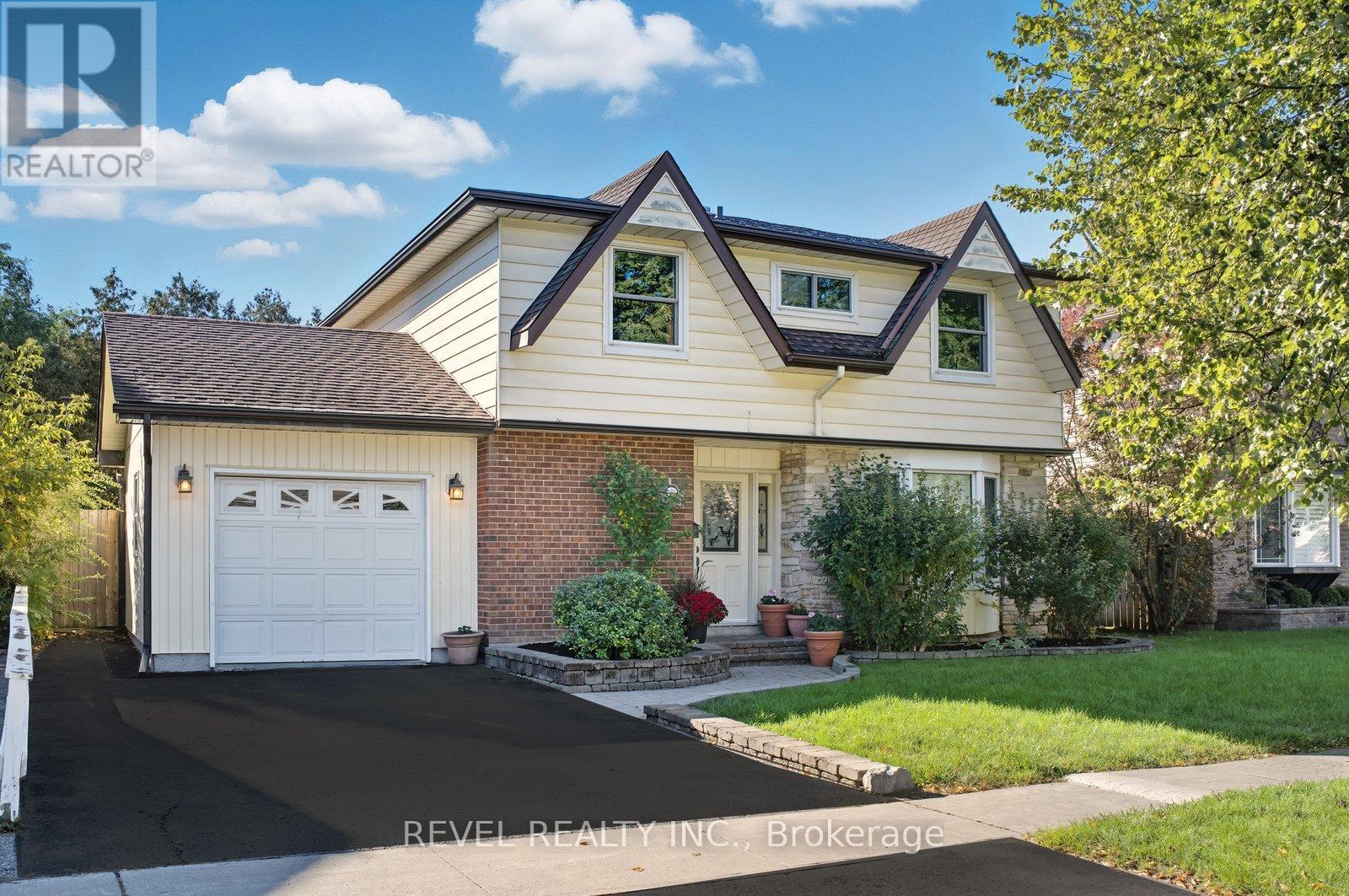 909 HARDING STREET, Whitby, Ontario