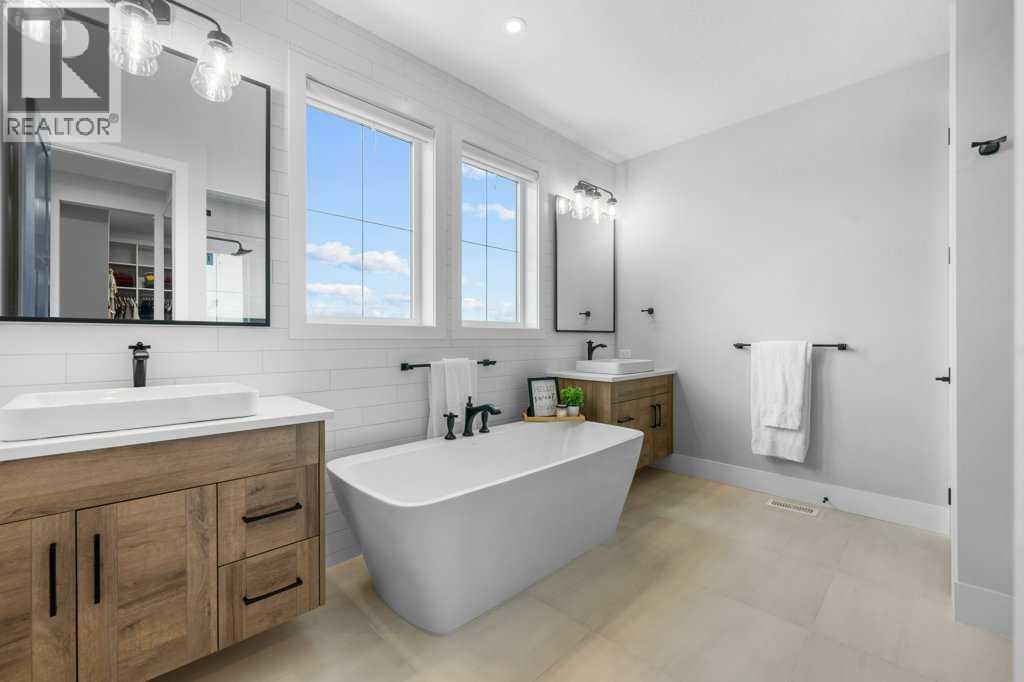 11 Chokecherry Ridge, Rural Rocky View County, Alberta  T3Z 0G2 - Photo 36 - A2248991