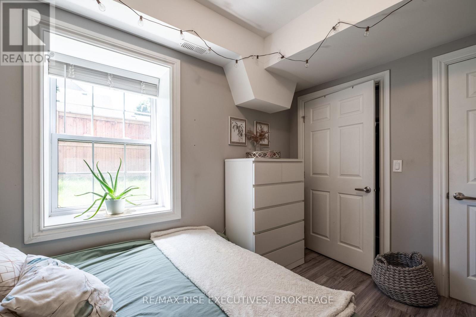 120 Yonge Street, Kingston, Ontario  K7M 1E0 - Photo 49 - X12576072