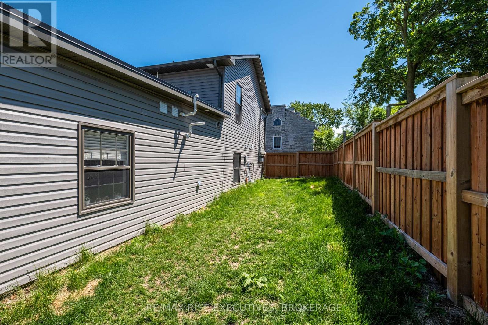 120 Yonge Street, Kingston, Ontario  K7M 1E0 - Photo 5 - X12576072