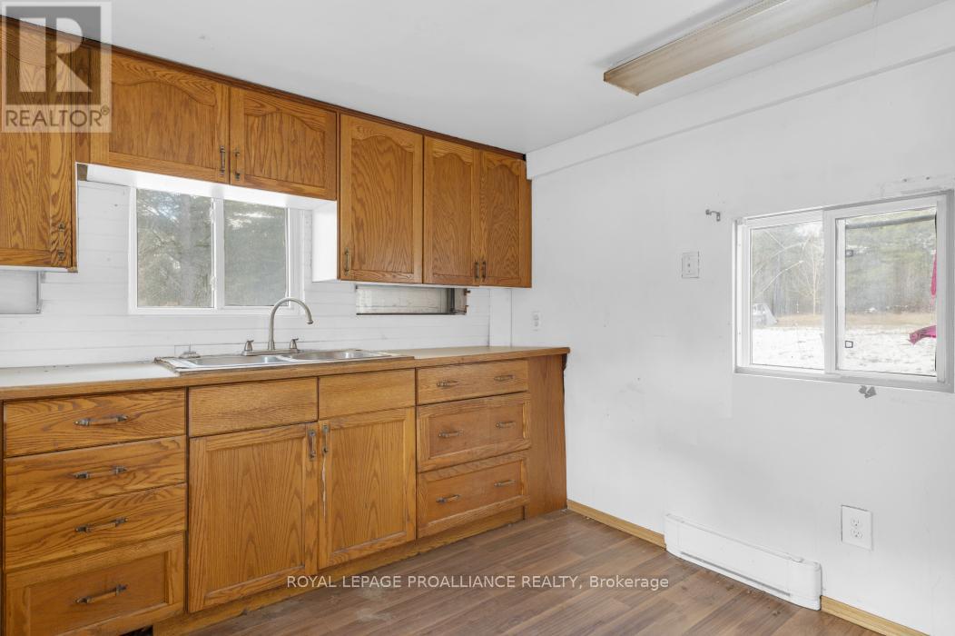 139 Glastonbury Road, Addington Highlands, Ontario  K0H 2G0 - Photo 10 - X12576056