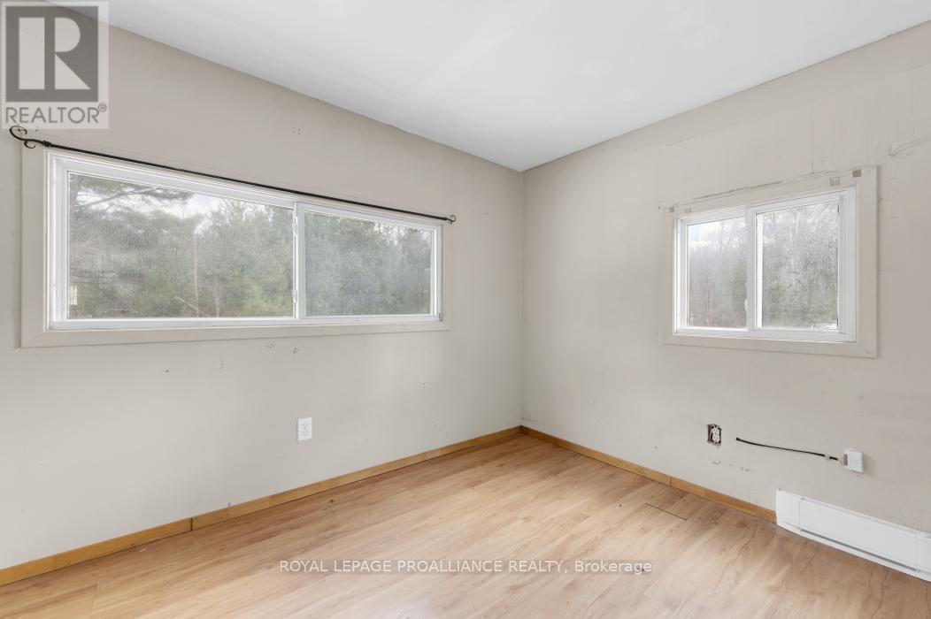 139 Glastonbury Road, Addington Highlands, Ontario  K0H 2G0 - Photo 14 - X12576056