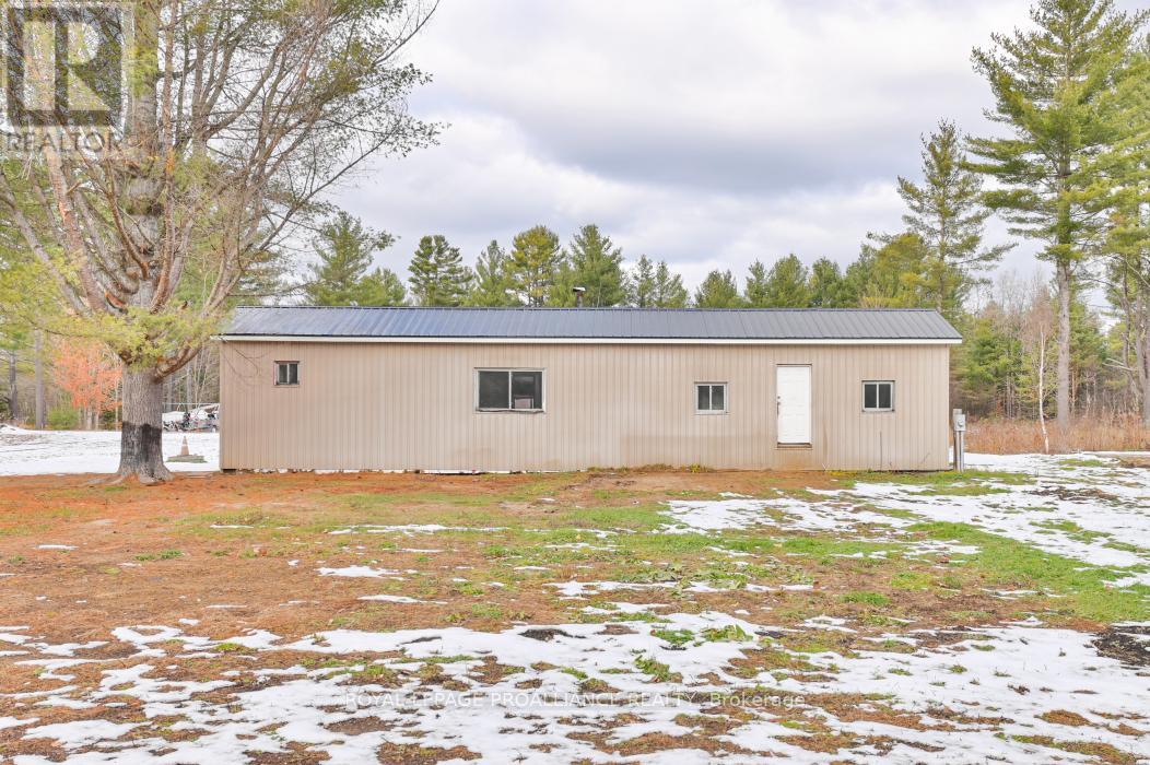 139 Glastonbury Road, Addington Highlands, Ontario  K0H 2G0 - Photo 2 - X12576056