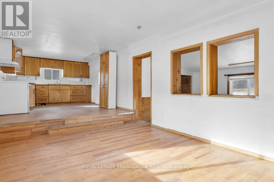 139 Glastonbury Road, Addington Highlands, Ontario  K0H 2G0 - Photo 6 - X12576056