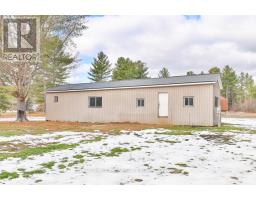 139 GLASTONBURY ROAD, Addington Highlands, Ontario